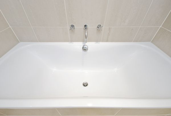 Fiberglass Tub Refinishing Service